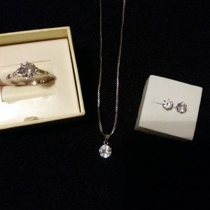 Gorgeous sterling silver diamonique ring SET